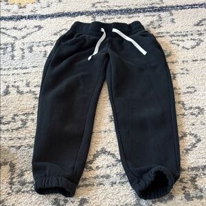 Cat and Jack black Jogger Pants size 4/5